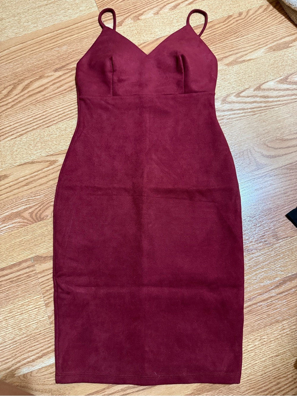 Windsor Burgundy Spaghetti-Strap Midi Dress